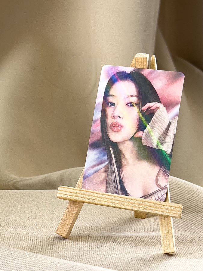 TWICE - Ready to Be WithMuu Holographic Photocard - Seoul-Mate