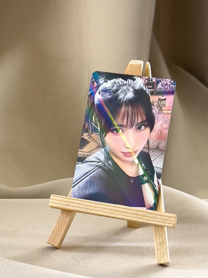 TWICE - Ready to Be WithMuu Holographic Photocard - Seoul-Mate