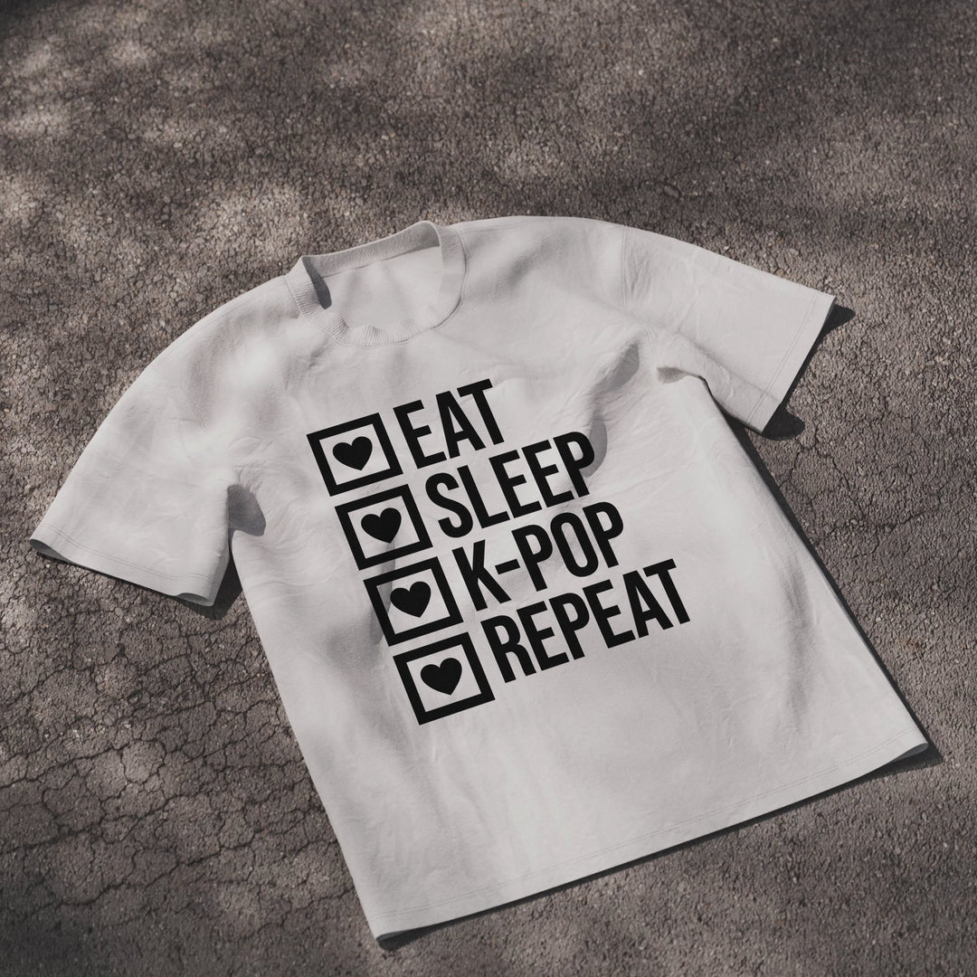 K-Pop Fan T-Shirt "Eat, Sleep, K-Pop, Repeat" - Organic Oversize Shirt